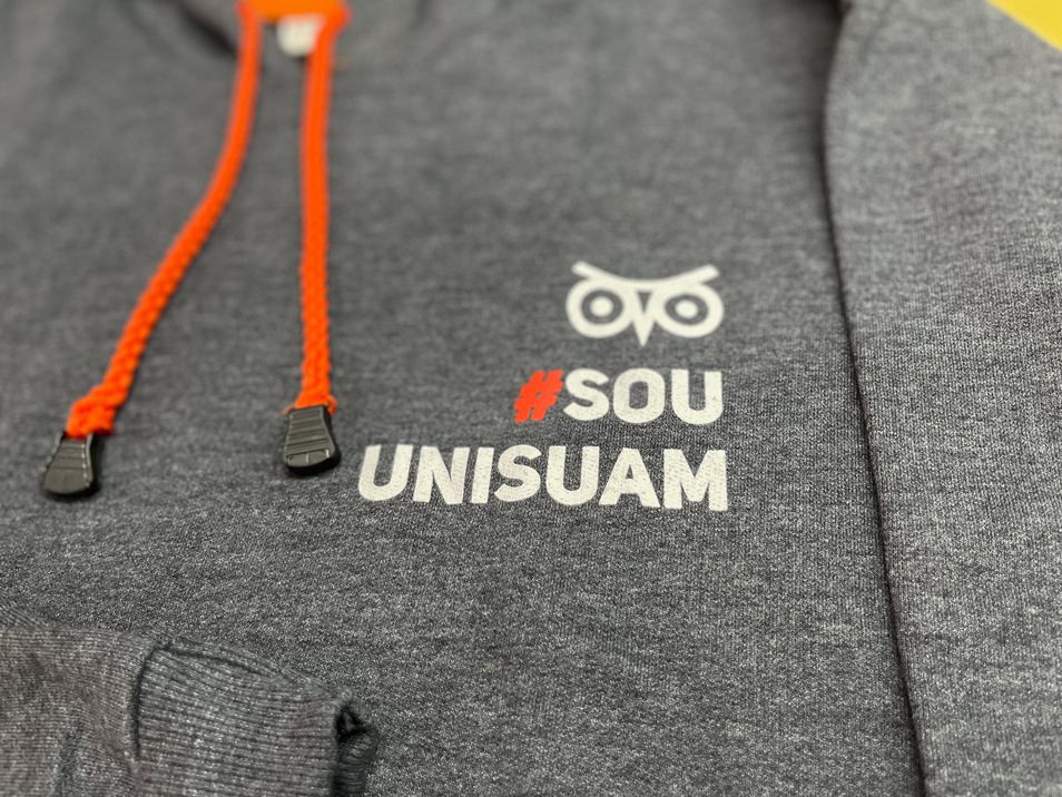 Moletom da UNISUAM com a marca estampada