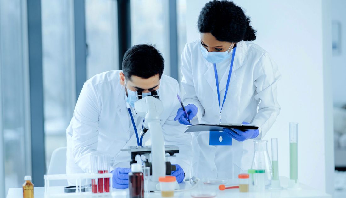 conheça a pos-graduação em farmácia clinica e hospitalar